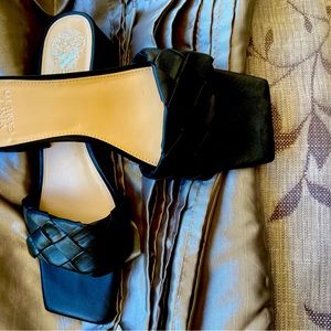 Vince Camuto size 10 Black leather Mules